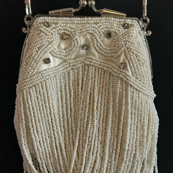 Farfalla London Elegant White Beaded Evening Bag - Picture 3 of 9